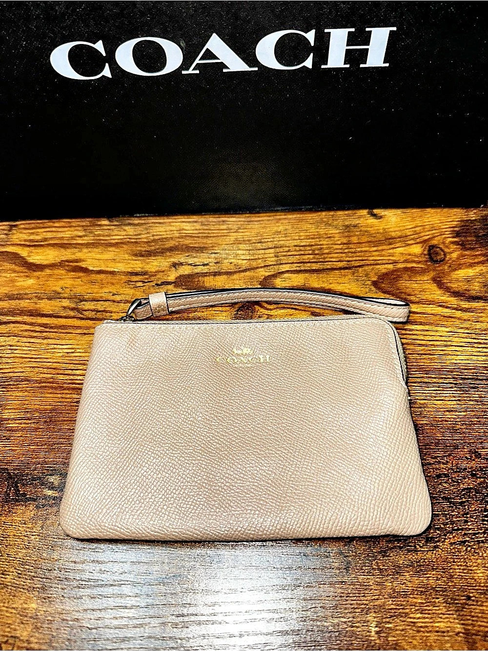 Coach Corner Zip Wristlet in Crossgrain Leather Beige